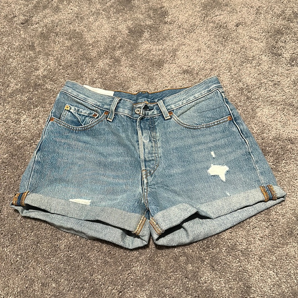 Levi High Waisted Shorts, Size 26, like new